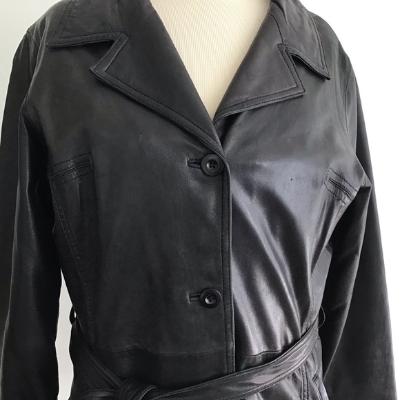 Atelier by B. Thomas black leather self belted three button blazer. Size Large - Picture 2 of 13